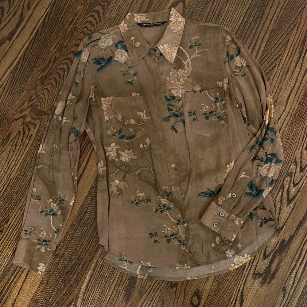 Peruvian Connection floral button down ๐ฆ - Picture 1 of 5